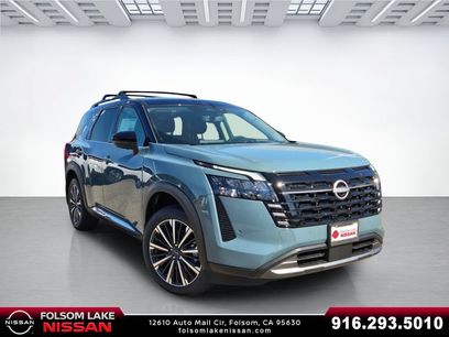 New 2026 Nissan Pathfinder Platinum w/ Cargo Package