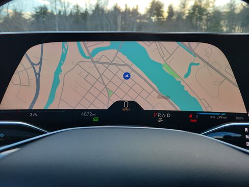 New 2025 Cadillac Lyriq Luxury image 29