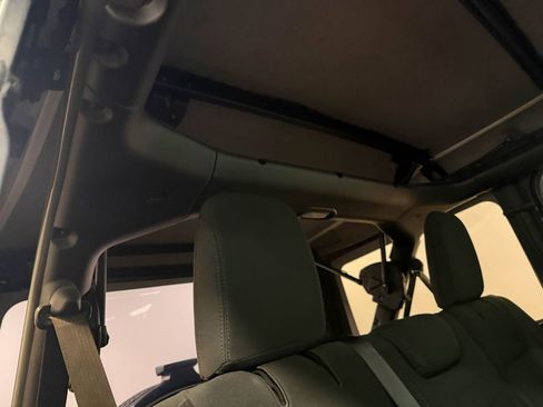 Used 2019 Jeep Wrangler Unlimited Sport S AWD/4WD image 67