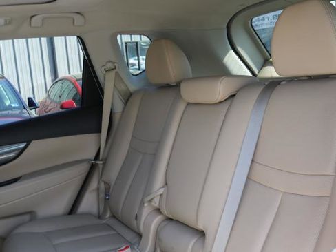 Used 2016 Nissan Rogue SL w/ SL Premium Package image 11