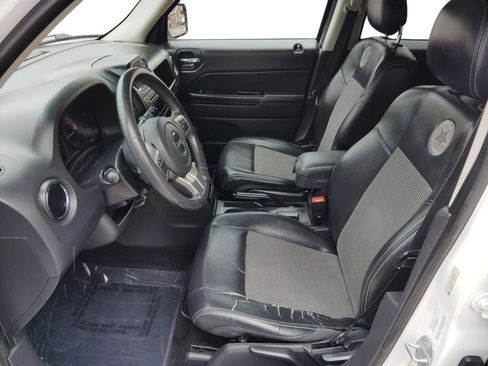 Used 2014 Jeep Patriot Latitude w/ Freedom Edition Package FWD image 14