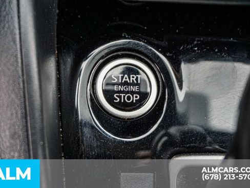 Used 2024 Nissan Versa SV FWD image 43
