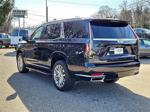 Used 2022 Cadillac Escalade Premium Luxury image 6