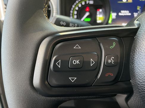 Used 2025 Jeep Wrangler Sport S w/ Convenience Group image 18