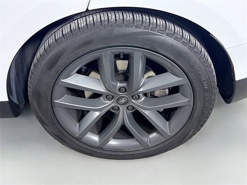 Used 2024 Land Rover Range Rover Sport SE image 33