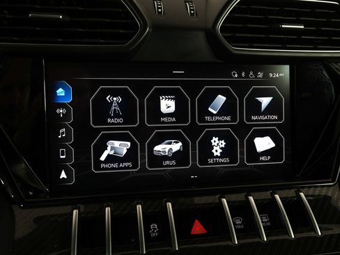 Used 2021 Lamborghini Urus image 25