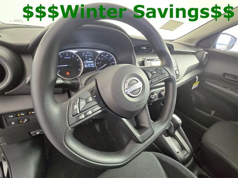 New 2025 Nissan Kicks Play S image 15