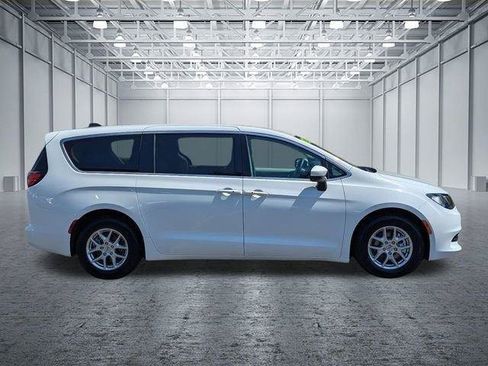 Used 2023 Chrysler Voyager LX FWD image 47