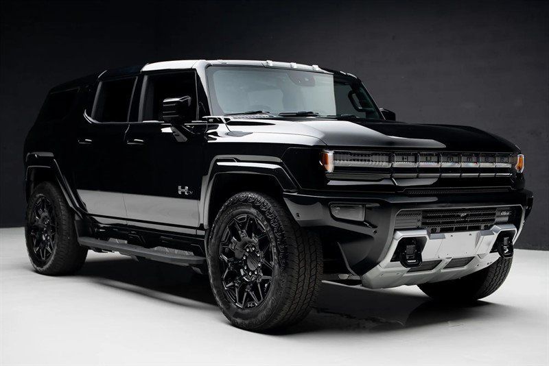 Used 2024 GMC Hummer EV 2X w/ LPO, Illumination Package AWD/4WD image 2