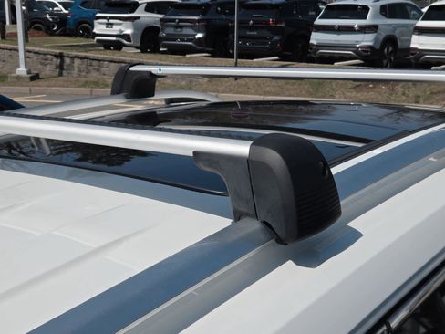 Certified 2024 Volkswagen Atlas SEL Premium R-Line AWD/4WD image 39