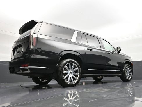 Used 2022 Cadillac Escalade ESV Premium Luxury Platinum w/ Heavy-Duty Trailer Package AWD/4WD image 25