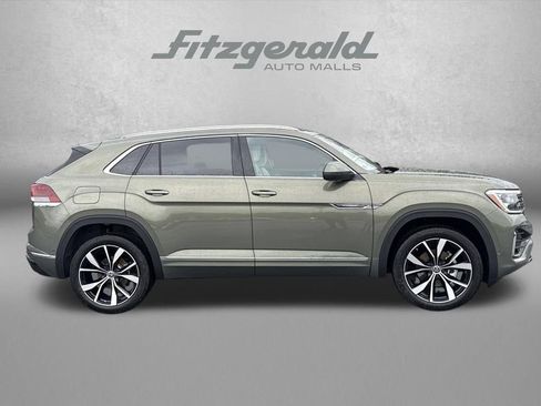 New 2026 Volkswagen Atlas Cross Sport SEL Premium R-Line image 4
