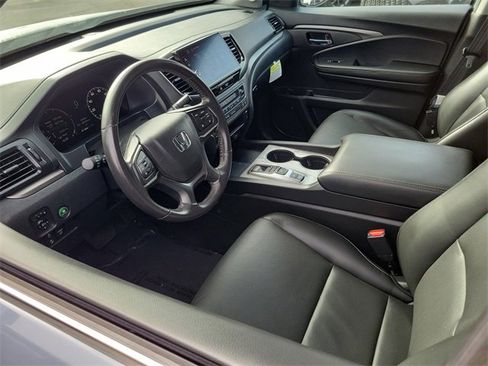 Used 2025 Honda Ridgeline RTL image 3