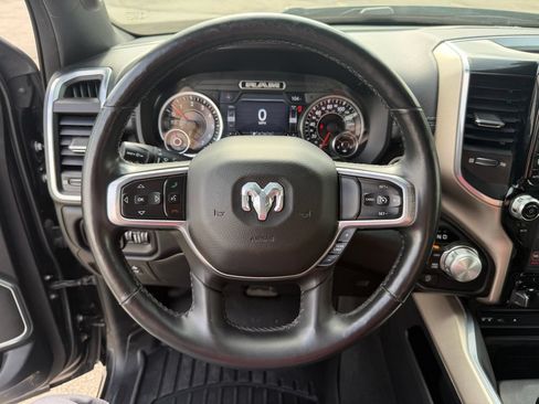 Used 2019 RAM 1500 Laramie AWD/4WD image 25