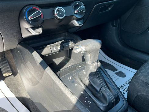 Used 2019 Kia Rio S FWD image 12