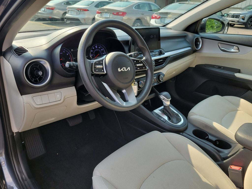 Used 2023 Kia Forte LXS FWD image 21