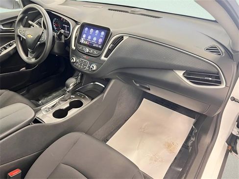 Certified 2024 Chevrolet Malibu LT image 9