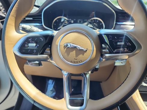 Used 2023 Jaguar F-PACE S AWD/4WD image 18