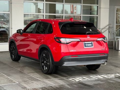 Used 2025 Honda HR-V Sport image 9