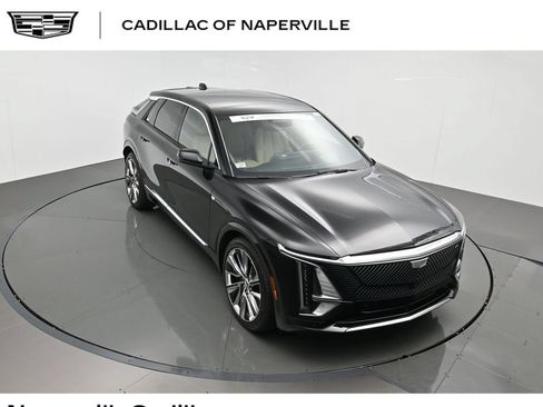 Used 2026 Cadillac Lyriq Signature Luxury AWD/4WD image 1