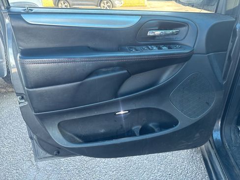 Used 2019 Dodge Grand Caravan GT image 9