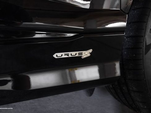 Used 2024 Lamborghini Urus S image 8