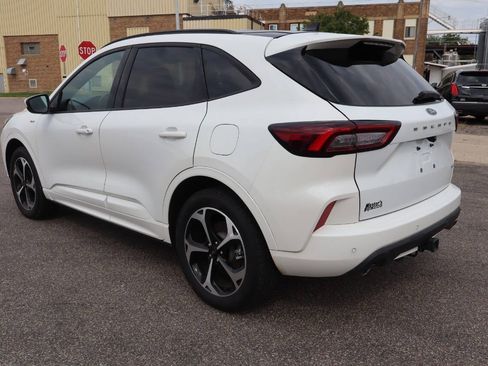 Used 2025 Ford Escape ST-Line Elite w/ Class II Trailer Tow Package AWD/4WD image 4