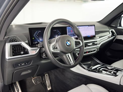 Used 2025 BMW X5 M60i w/ Climate Comfort Package AWD/4WD image 4