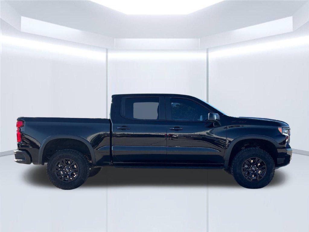 Used 2024 Chevrolet Silverado 1500 ZR2 w/ Technology Package AWD/4WD image 8
