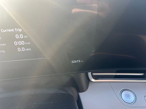 Used 2025 Hyundai Elantra Limited image 38