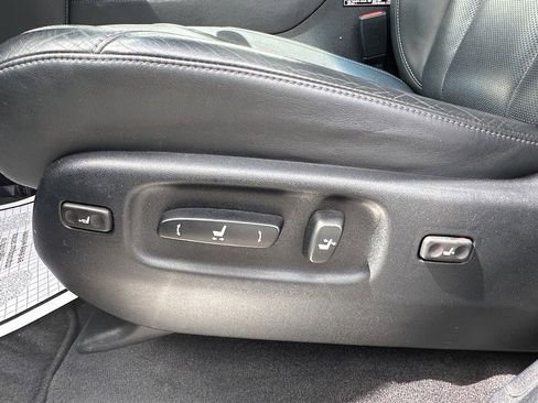 Used 2019 Lexus LX 570 4WD w/ Luxury Package image 11