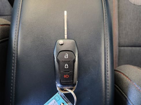 Used 2022 Ford Maverick XLT image 29