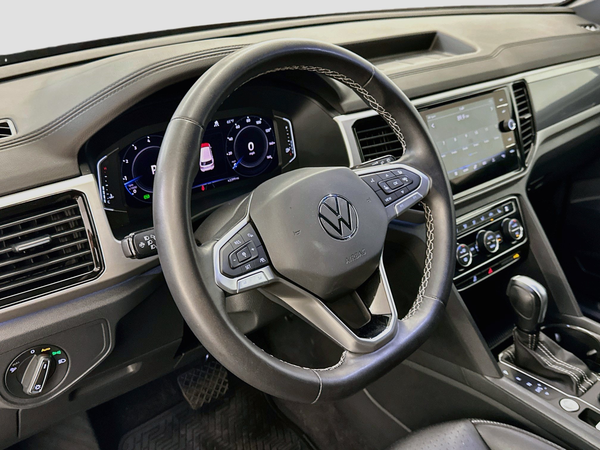 Used 2023 Volkswagen Atlas Cross Sport SEL AWD/4WD image 18
