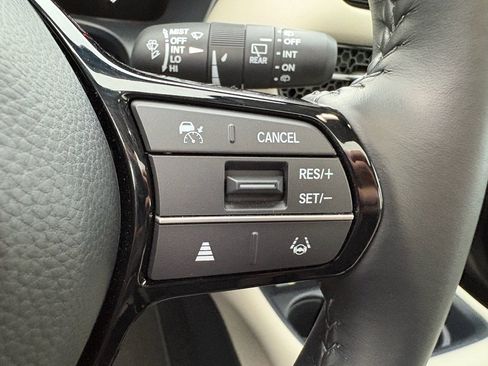 Certified 2023 Honda HR-V EX-L image 11