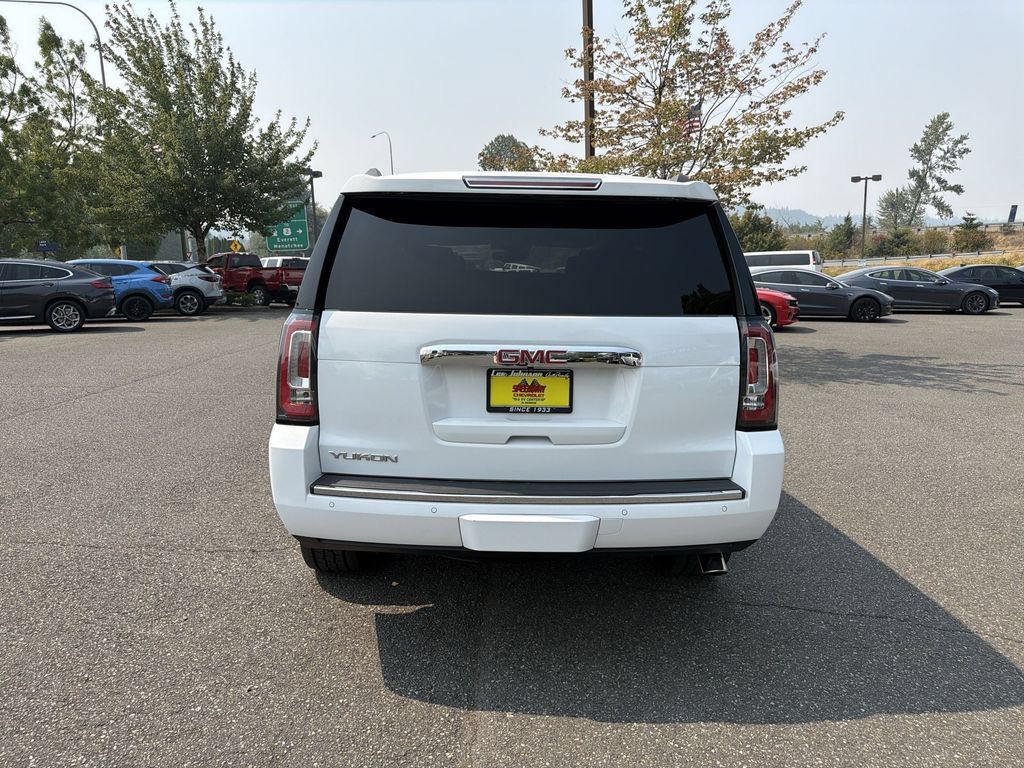 Certified 2020 GMC Yukon Denali w/ Denali Ultimate Package AWD/4WD image 8