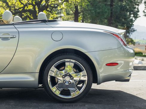 Used 2005 Lexus SC 430 Convertible image 5