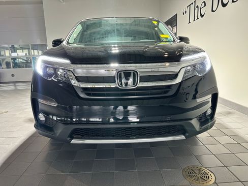 Used 2019 Honda Pilot EX image 2