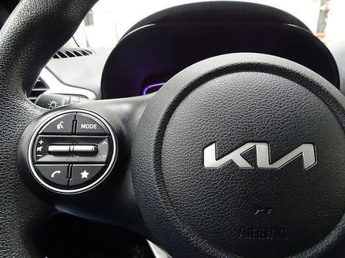Used 2023 Kia Soul LX w/ Option Group 015 FWD image 21