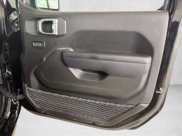 Used 2023 Jeep Gladiator Sport AWD/4WD image 14