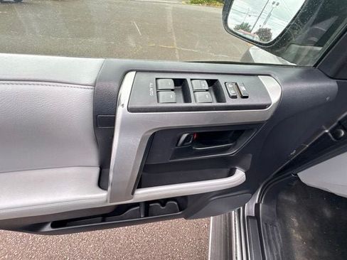 Used 2010 Toyota 4Runner SR5 AWD/4WD image 16