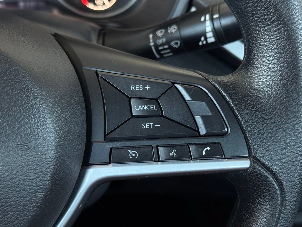 Used 2025 Nissan Altima 2.5 SV FWD image 28