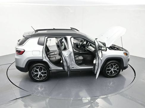 Used 2024 Jeep Compass Limited AWD/4WD image 27