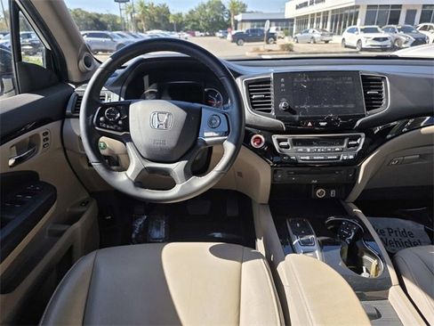 Used 2019 Honda Pilot Touring image 9