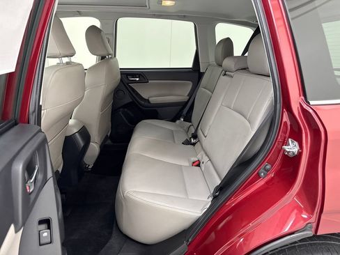Used 2015 Subaru Forester 2.5i Touring w/ Eyesight & Navigation System AWD/4WD image 25