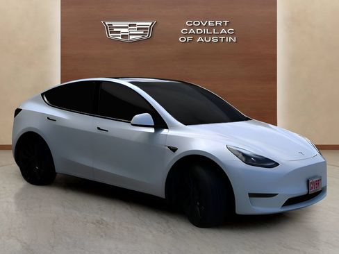 Used 2025 Tesla Model Y Performance AWD/4WD image 7