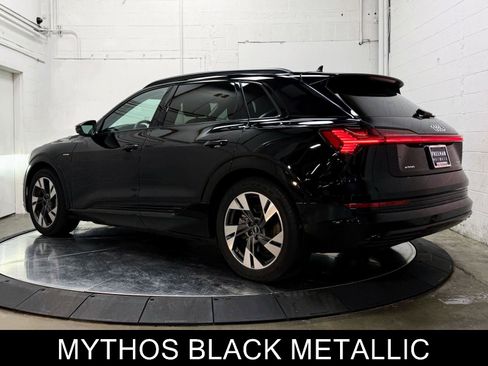 Used 2022 Audi e-tron Premium w/ Convenience Plus Package image 6