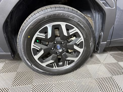 Used 2025 Subaru Forester AWD/4WD image 10