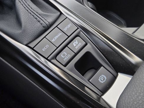 Certified 2026 Toyota Camry SE w/ Convenience Package FWD image 17