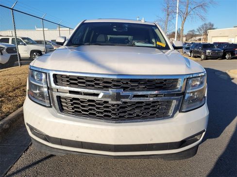 Used 2017 Chevrolet Tahoe LT image 2