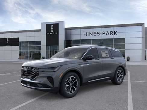 New 2025 Lincoln Nautilus Premier w/ Equipment Group 102A image 1